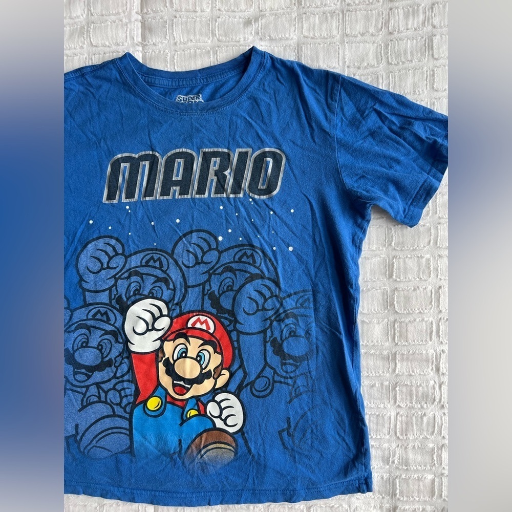 Super Mario Nintendo Gamer Graphic Short Sleeve Tee Shirt. Youth Size XL